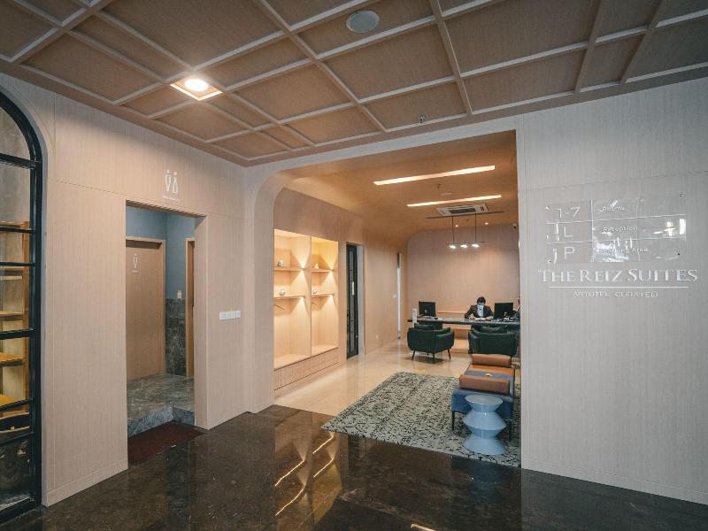 The Reiz Suites, Artotel Curated image