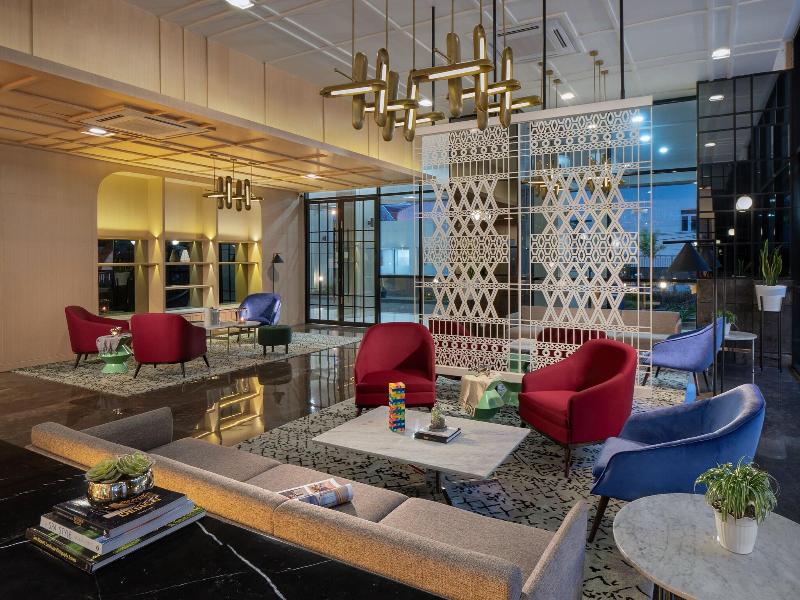 The Reiz Suites, Artotel Curated image