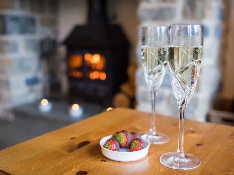 Pear Tree Cottages image