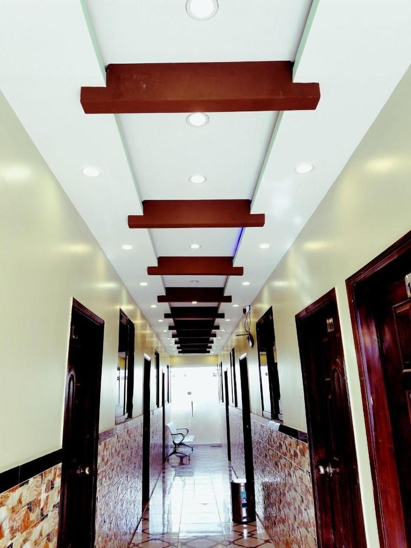 Diplomat Inn Hotel image