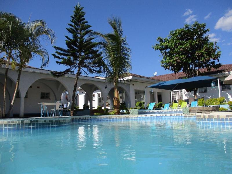 Blue Lagoon Lodge Blantyre image