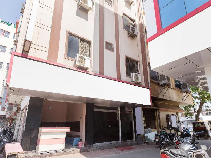 23056 Hotel Utsav — main photo