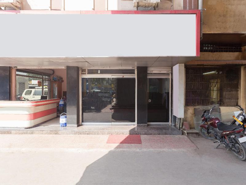 23056 Hotel Utsav — photo 2