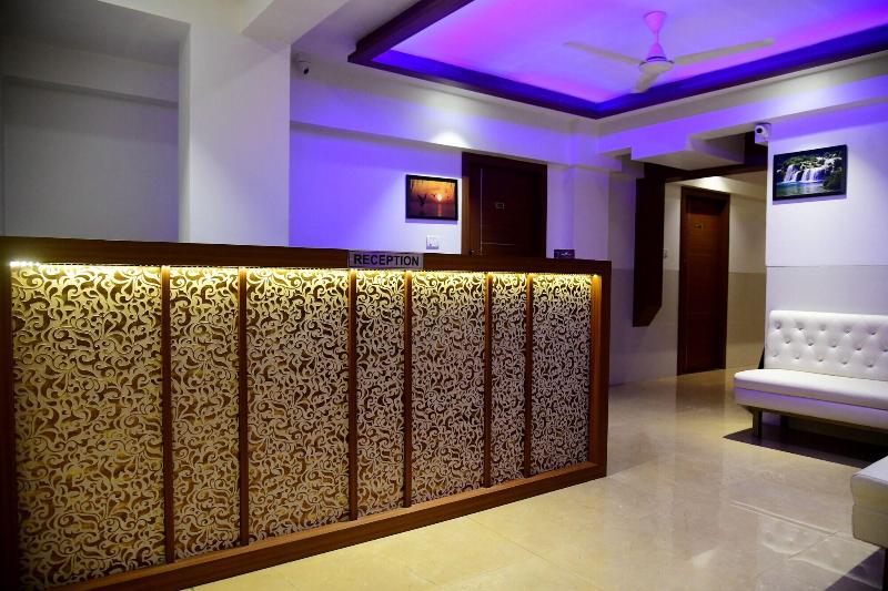 Hotel Monarch Center Point Near Dahanu Beach, Bord — view