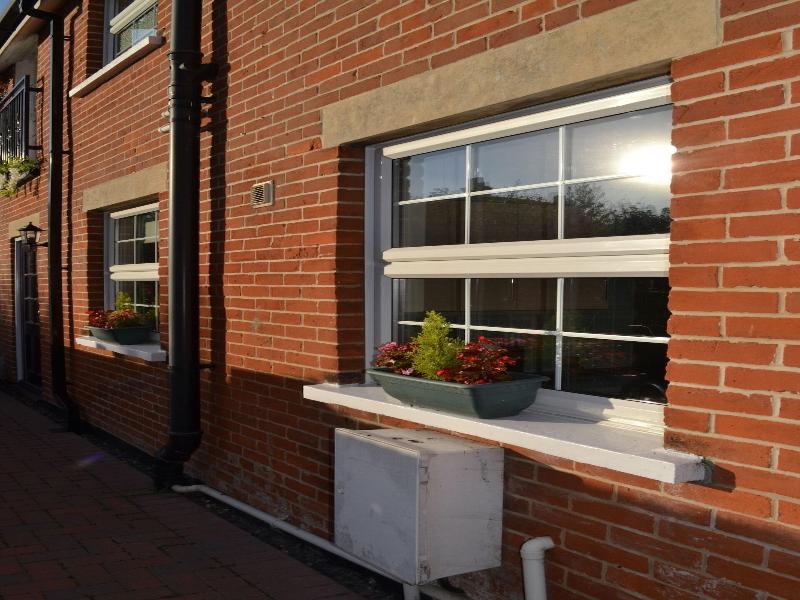 Frinton Escapes - The Cottage image