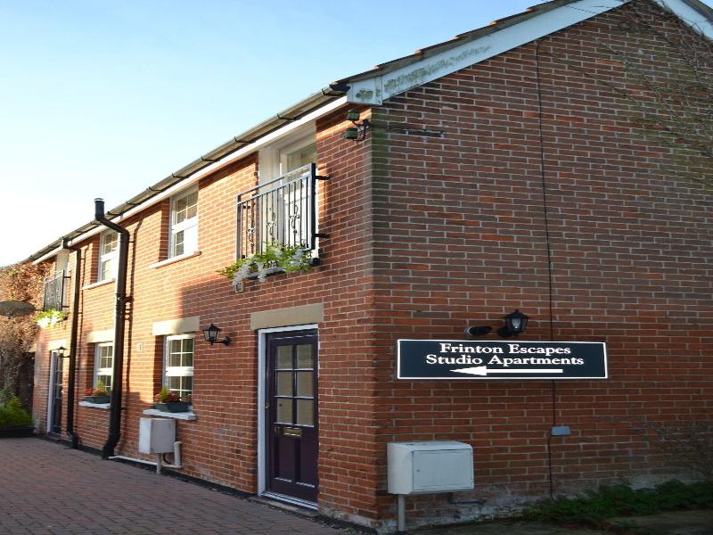 Frinton Escapes - The Cottage image