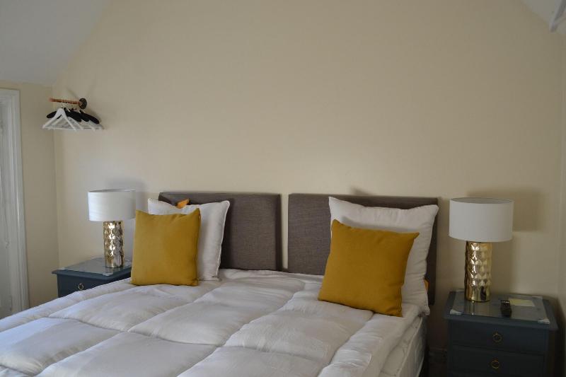 Frinton Escapes - The Cottage image