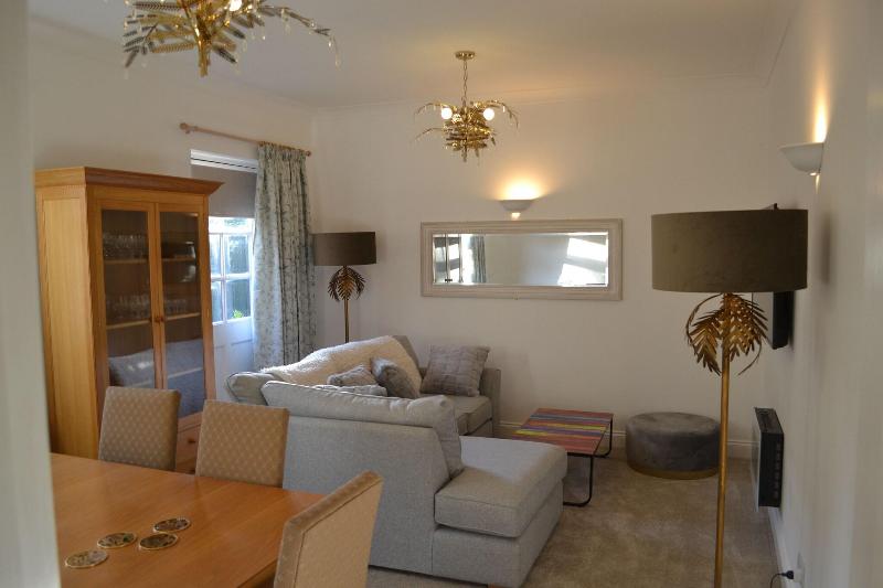 Frinton Escapes - The Cottage image