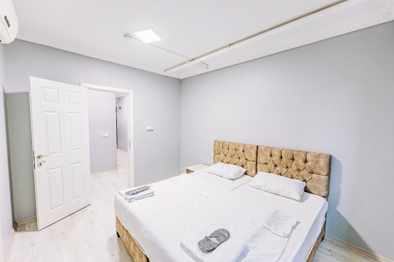 Diamond Suite & Residence image