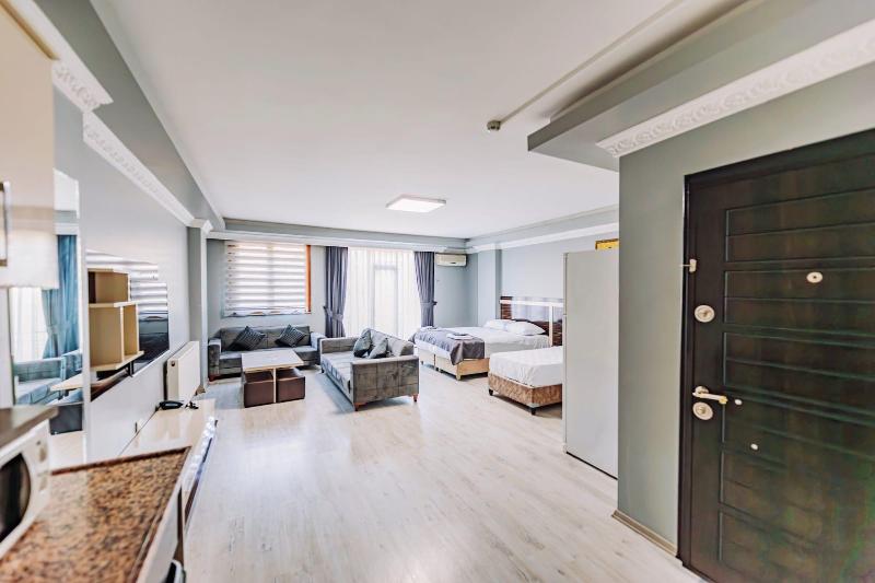 Diamond Suite & Residence image