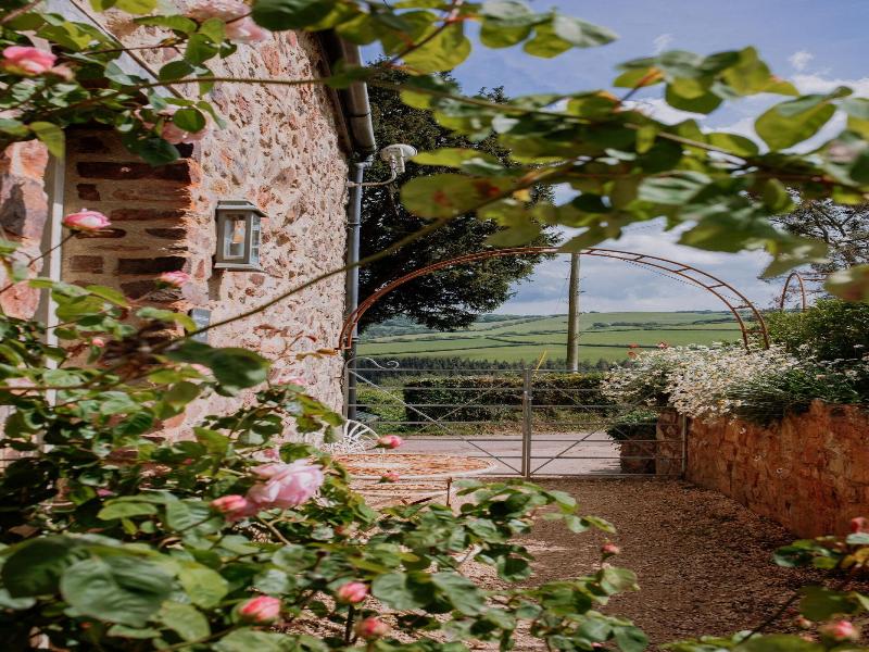 Slowley Farm Cottage image