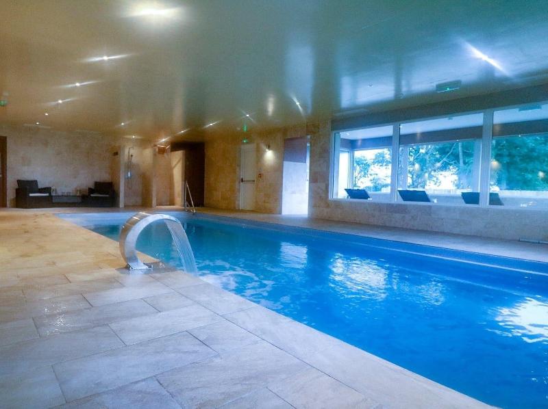 Dunamoy Cottages & Spa image