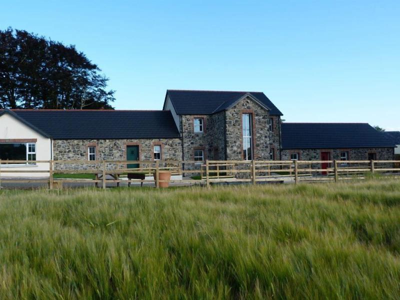 Dunamoy Cottages & Spa image