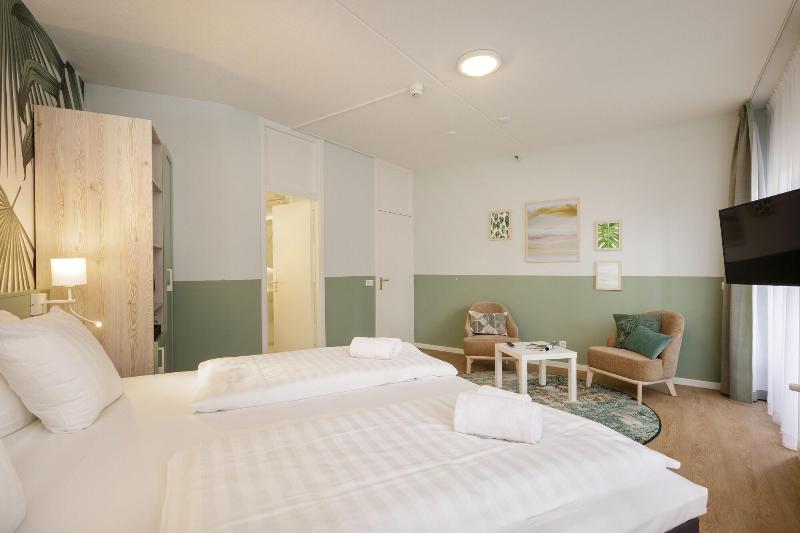 Hotel Het Heijderbos By Center Parks image