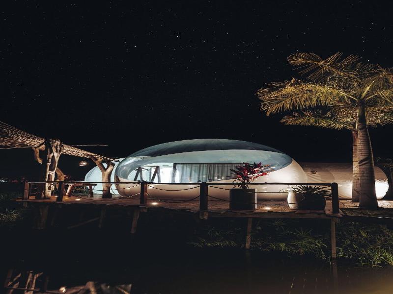 Green Land Bubble Glamping image