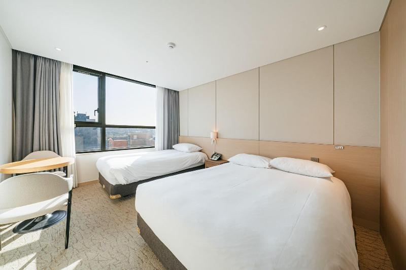 Hotel ZINC image