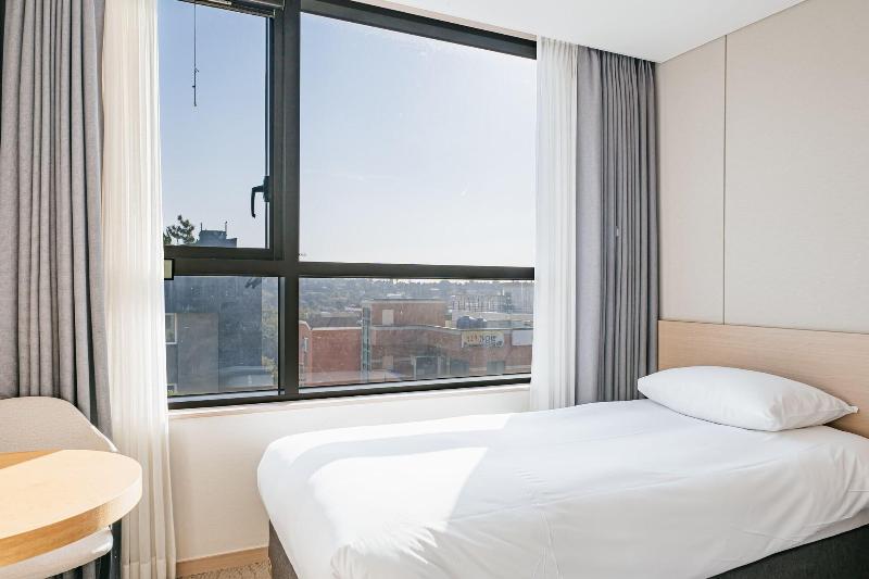 Hotel ZINC image