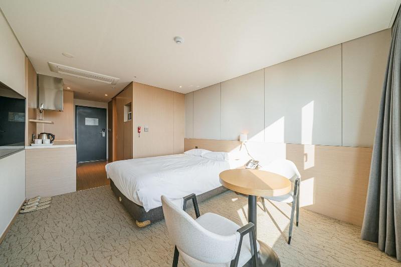 Hotel ZINC image