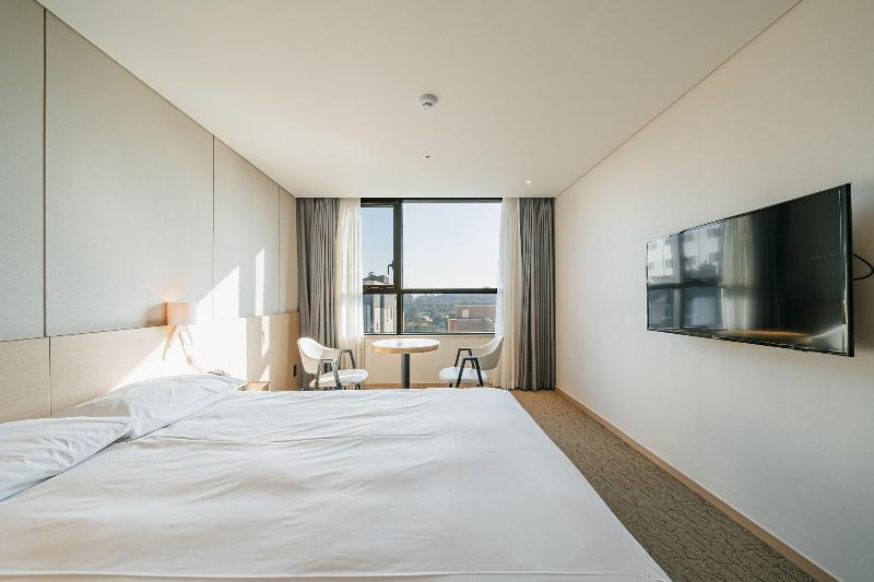 Hotel ZINC image