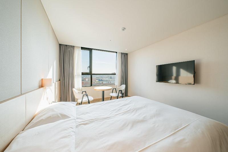 Hotel ZINC image