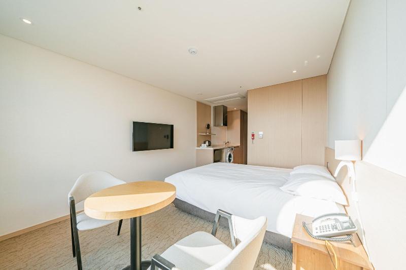 Hotel ZINC image