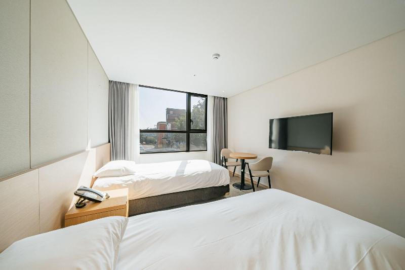Hotel ZINC image