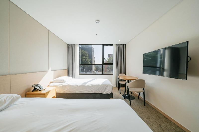 Hotel ZINC image