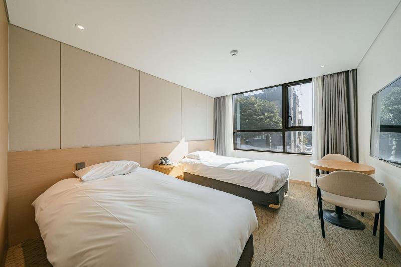 Hotel ZINC image