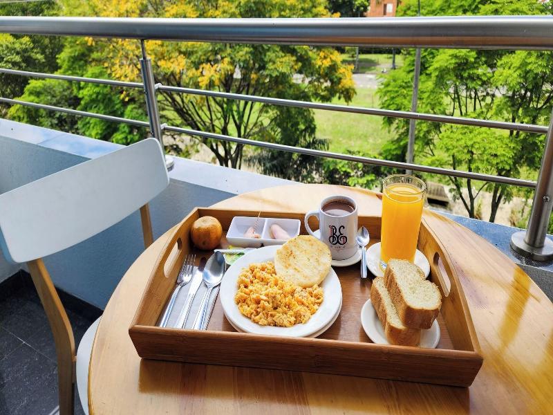 Hotel Be Suites Cali image