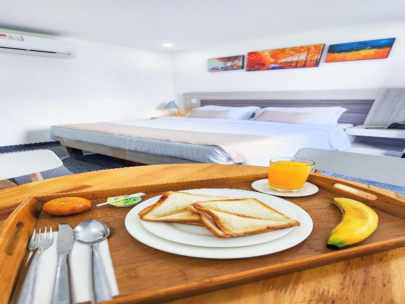 Hotel Be Suites Cali image