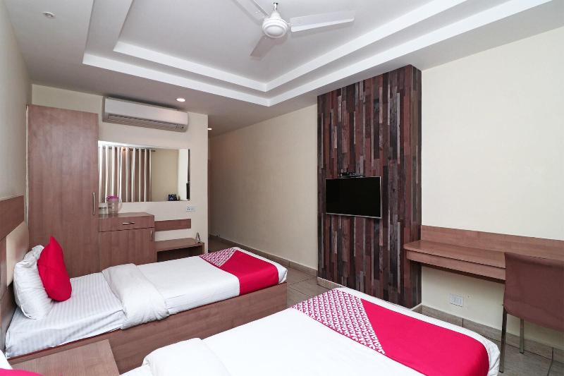 4477 City Square Hotel image
