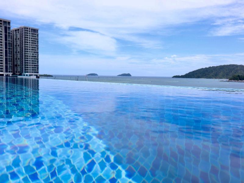 Jesselton Quay Seaview # Chariskey Suites image