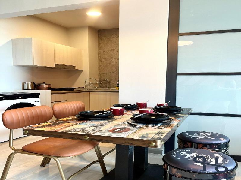Jesselton Quay Seaview # Chariskey Suites image