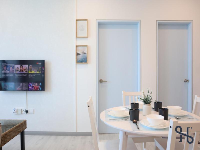 Jesselton Quay Seaview # Chariskey Suites image