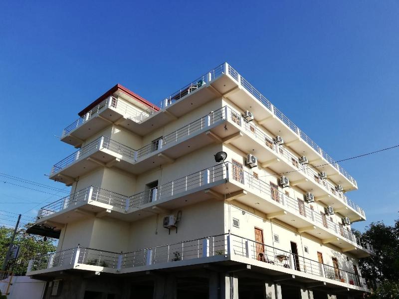 Hero Palace Hotel image