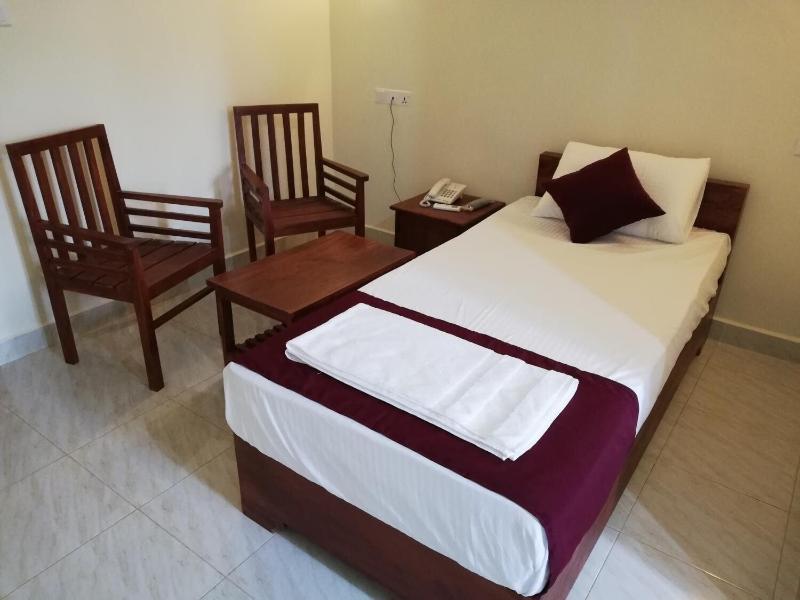 Hero Palace Hotel image