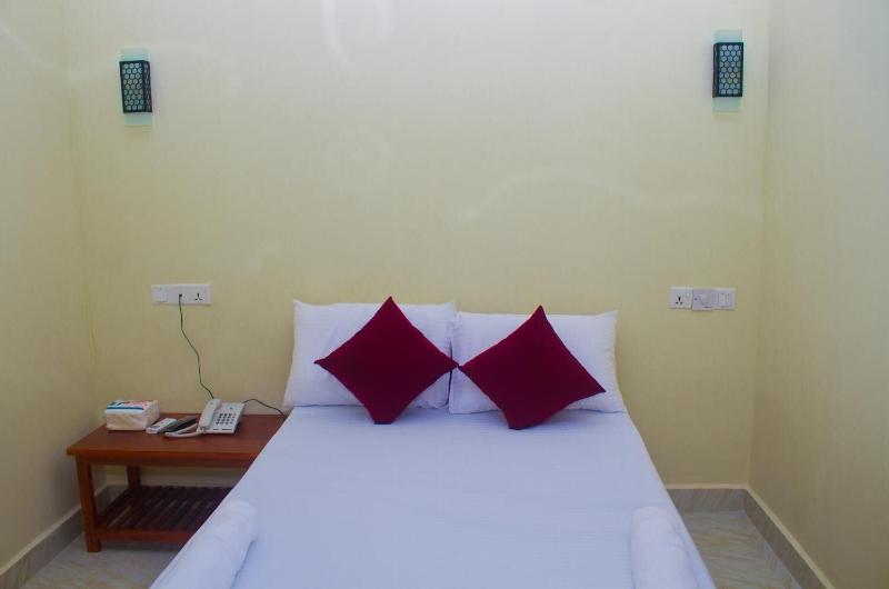 Hero Palace Hotel image