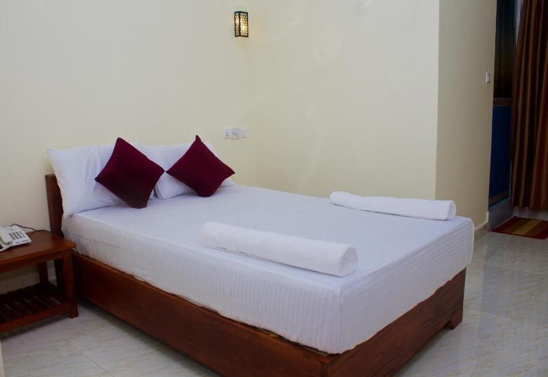 Hero Palace Hotel image