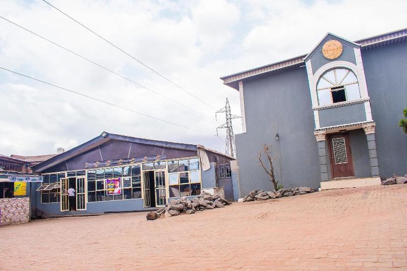 Jolac Hotel And Suites image