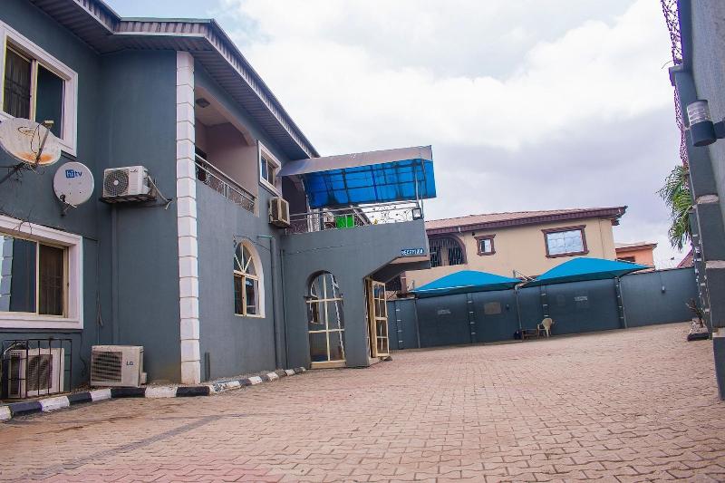 Jolac Hotel And Suites image
