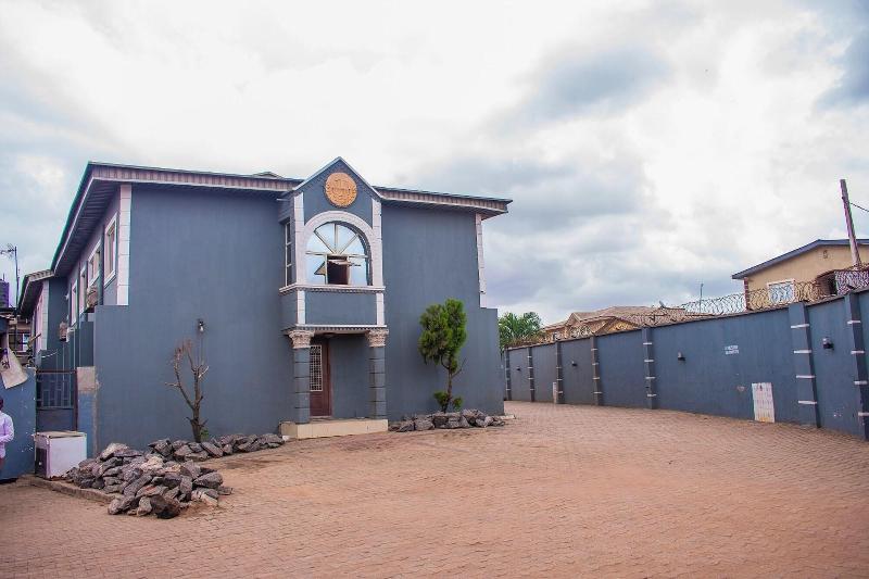 Jolac Hotel And Suites image