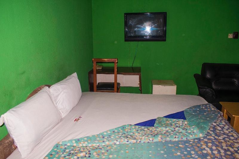 Jolac Hotel And Suites image