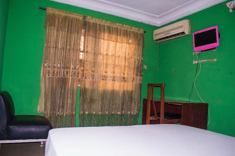 Jolac Hotel And Suites image