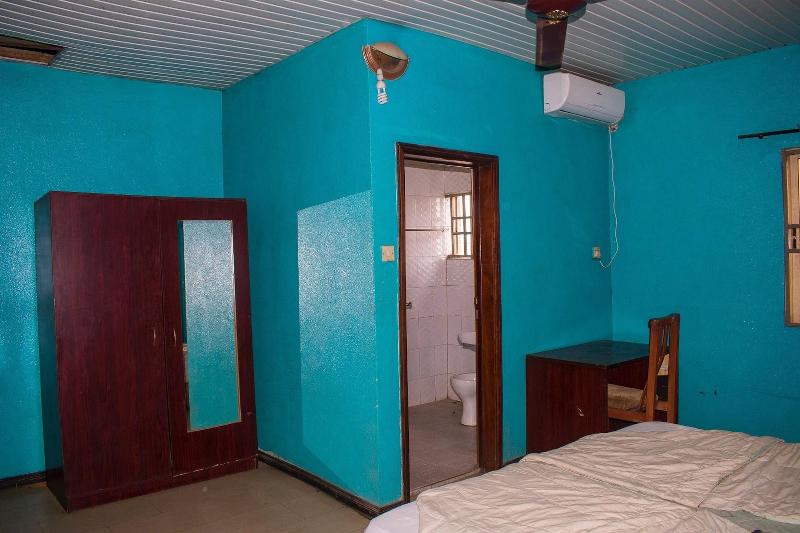 Jolac Hotel And Suites image