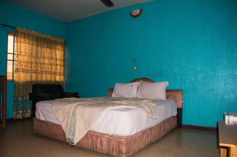 Jolac Hotel And Suites image