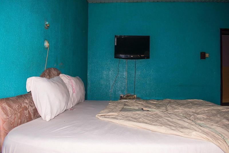 Jolac Hotel And Suites image
