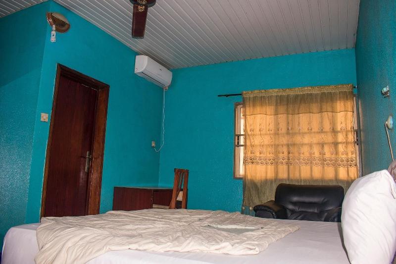 Jolac Hotel And Suites image