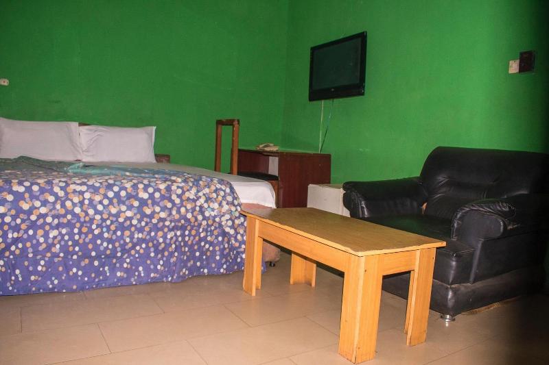 Jolac Hotel And Suites image