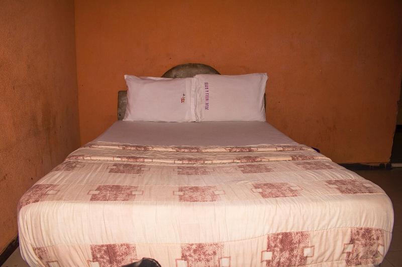 Jolac Hotel And Suites image