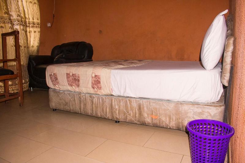 Jolac Hotel And Suites image